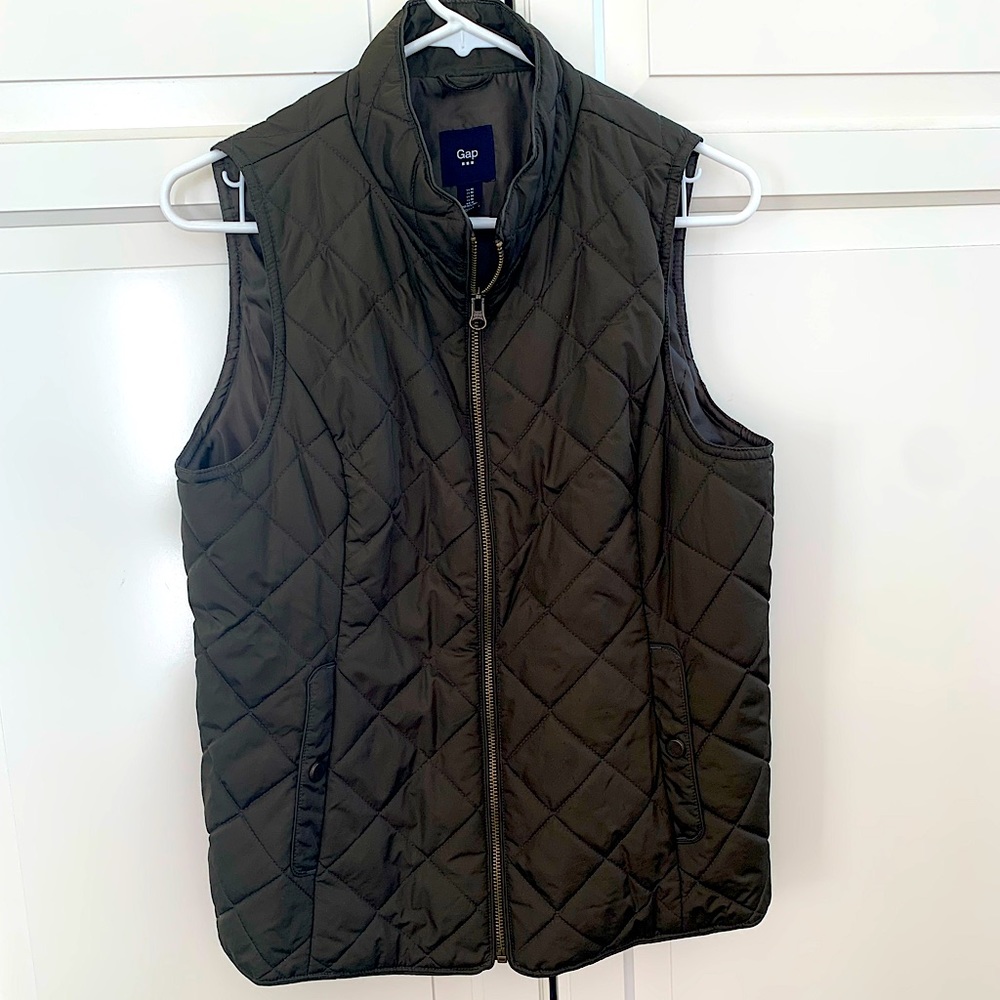 Gap army green quilted vest